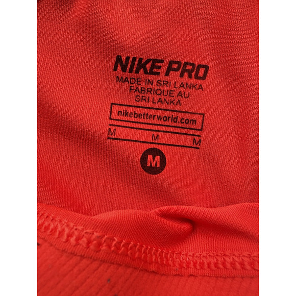 Nike Leggings Women M Red HyperCool Dri-Fit Training Capri Athleisure 725614-657 - Picture 2 of 6